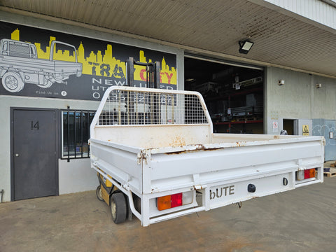 #905 dual cab steel tray - Amarok