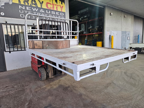 #933 extra cab alloy tray- Hilux N70 / N80